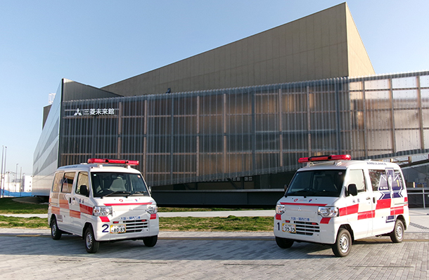 三菱自動車、大阪・関西万博での救急搬送用車両として『ミニキャブEV』を納車