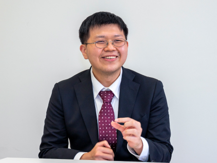 大阪大学大学院 基礎工学研究科システム創成専攻 数理科学コース エヴァン・ウィリアム・チャンドラさん