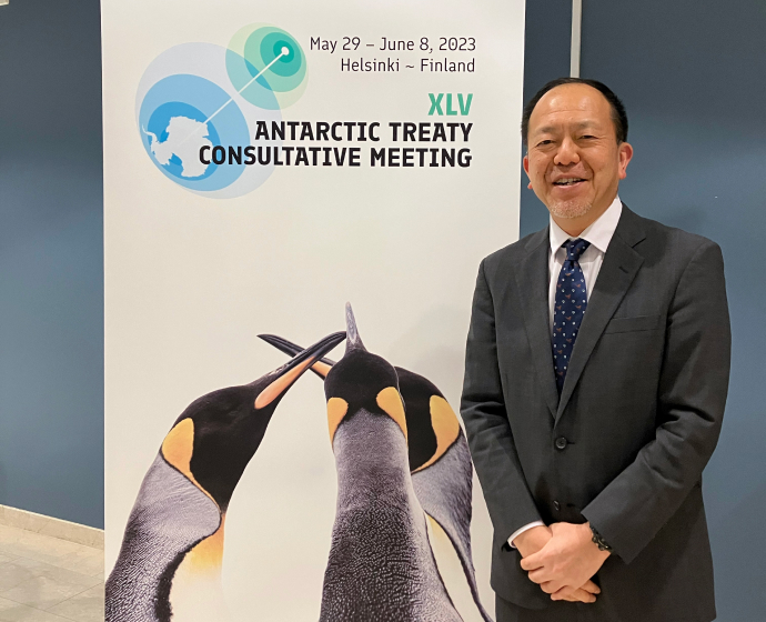 2023年ATCM会場（ヘルシンキ）にて。柴田氏は南極法政策立案における科学及び科学的証拠の重要性について講演を行った。