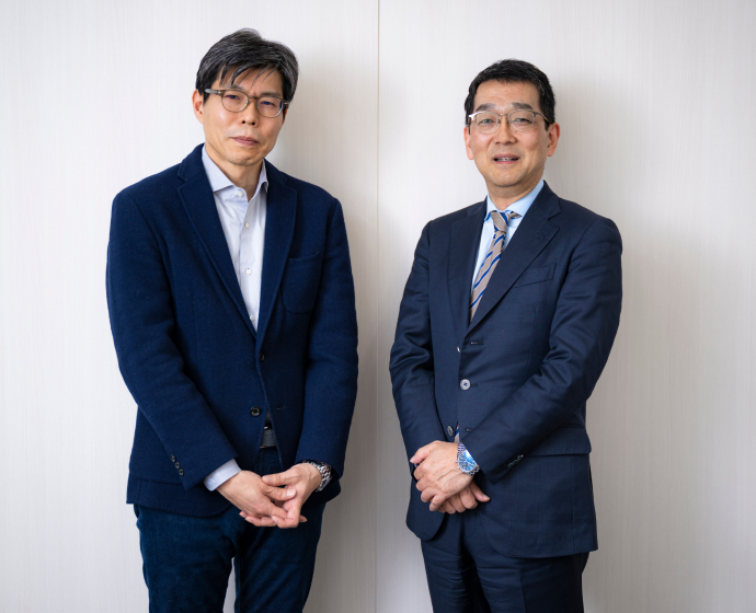 本田氏（写真左）と三菱財団 七條氏（写真右）。