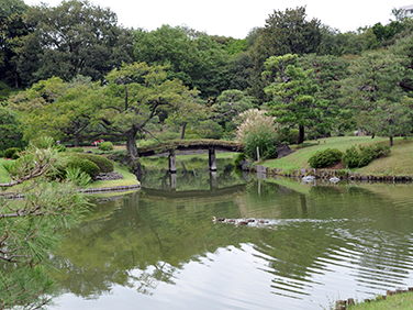 旧岩崎家駒込別邸・都立六義園