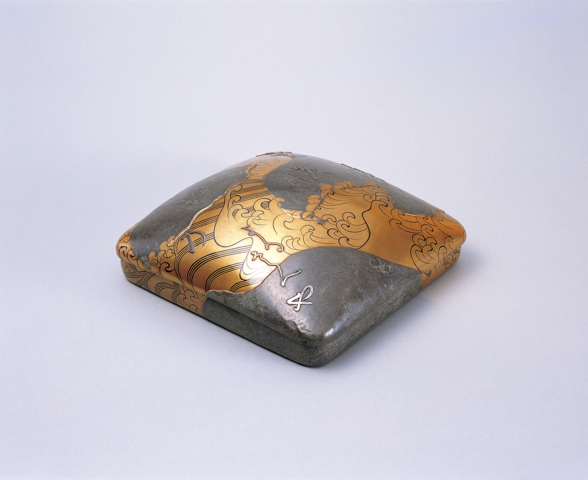 尾形光琳「住之江蒔絵硯箱」 重要文化財 江戸時代(18世紀) 1合 木胎漆塗に金属 静嘉堂文庫美術館蔵