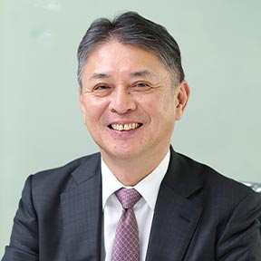 インタビュアー写真