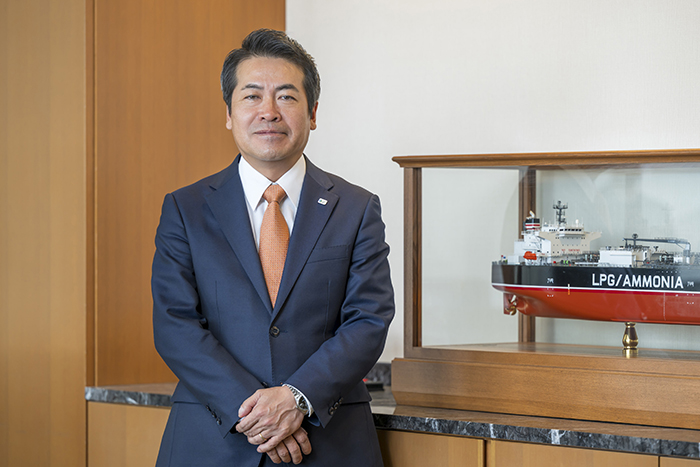 トップインタビュー メインビジュアル 「マンスリーみつびし」
