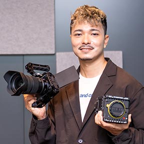 インタビュアー写真