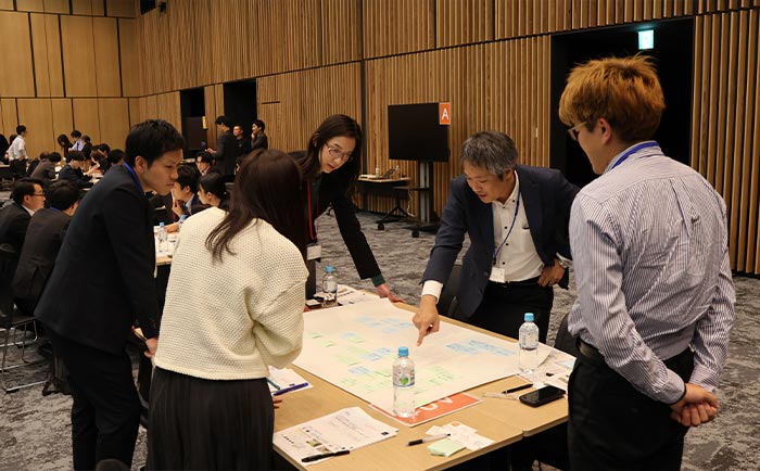 各社のトピックス メインビジュアル 「マンスリーみつびし」