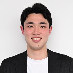 インタビュアー写真