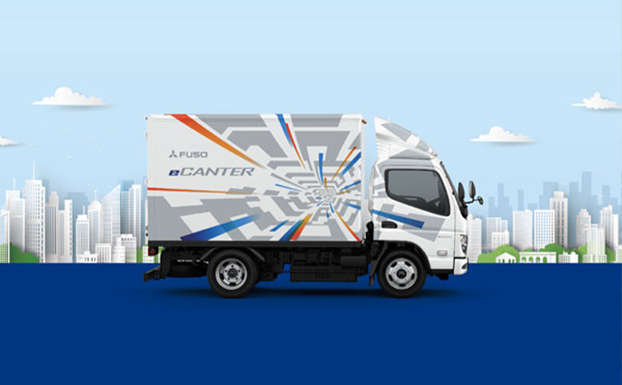 三菱ふそうがEV小型トラック「eCanter」で 駐車中ワイヤレス充電の実証試験を実施