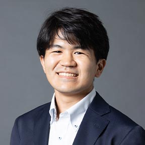 インタビュアー写真