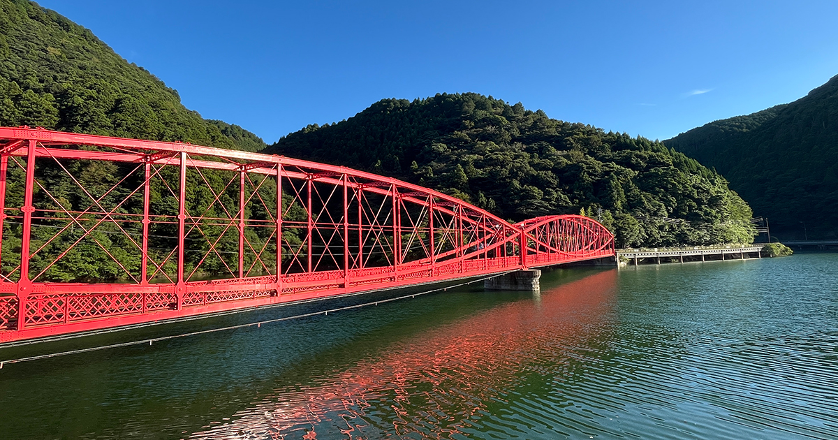 三菱所有の鉱山を購入した契約書を日本製鉄が展示 | 三菱グループサイト