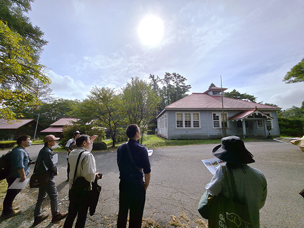 小岩井農場財団、「重要文化財21棟見学会」を実施